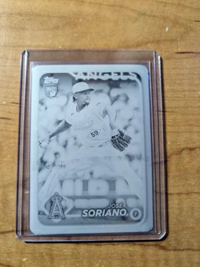 Picked up Soriano’s Rookie 1/1 printing plate for  a few weeks ago with the hopes he’d transition to a starter. Sad it took an injury for him to have a shot but totally stoaked on how he’s been so far! Stay hot Soriano and fight for your spot!