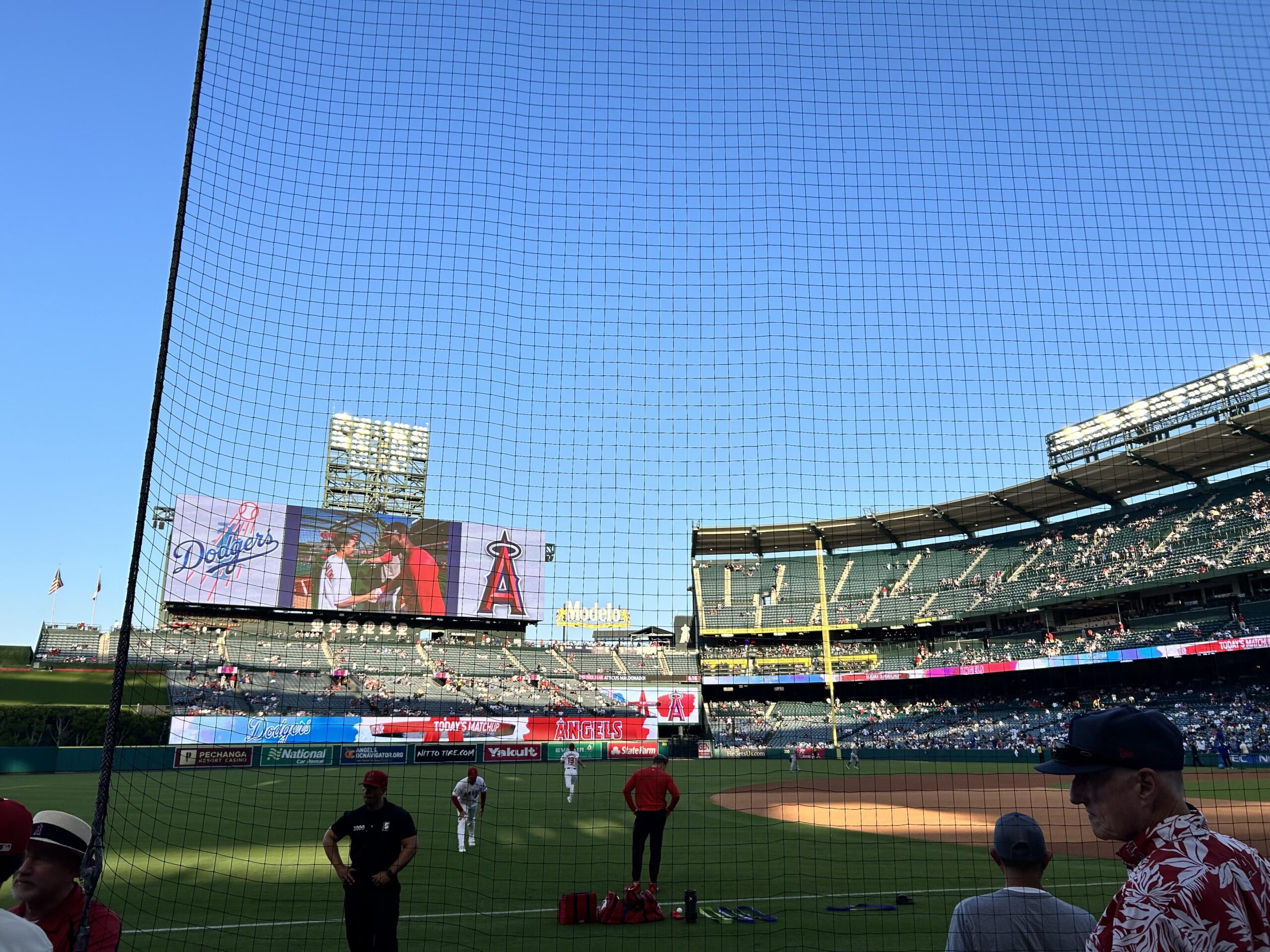 Who’s checking in from the big A tonight ?    Let’s go halos.