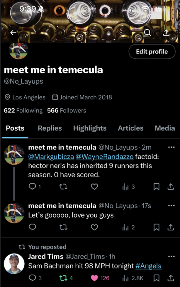 [Confirmed] Wayne Randazzo and Mark Gubicza check twitter during games.