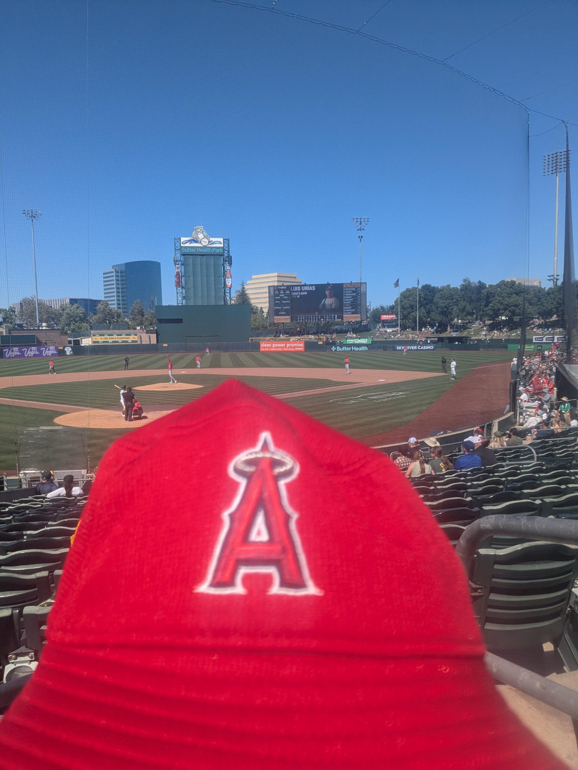 Bucket hat for the afternoon game sweep 🧹