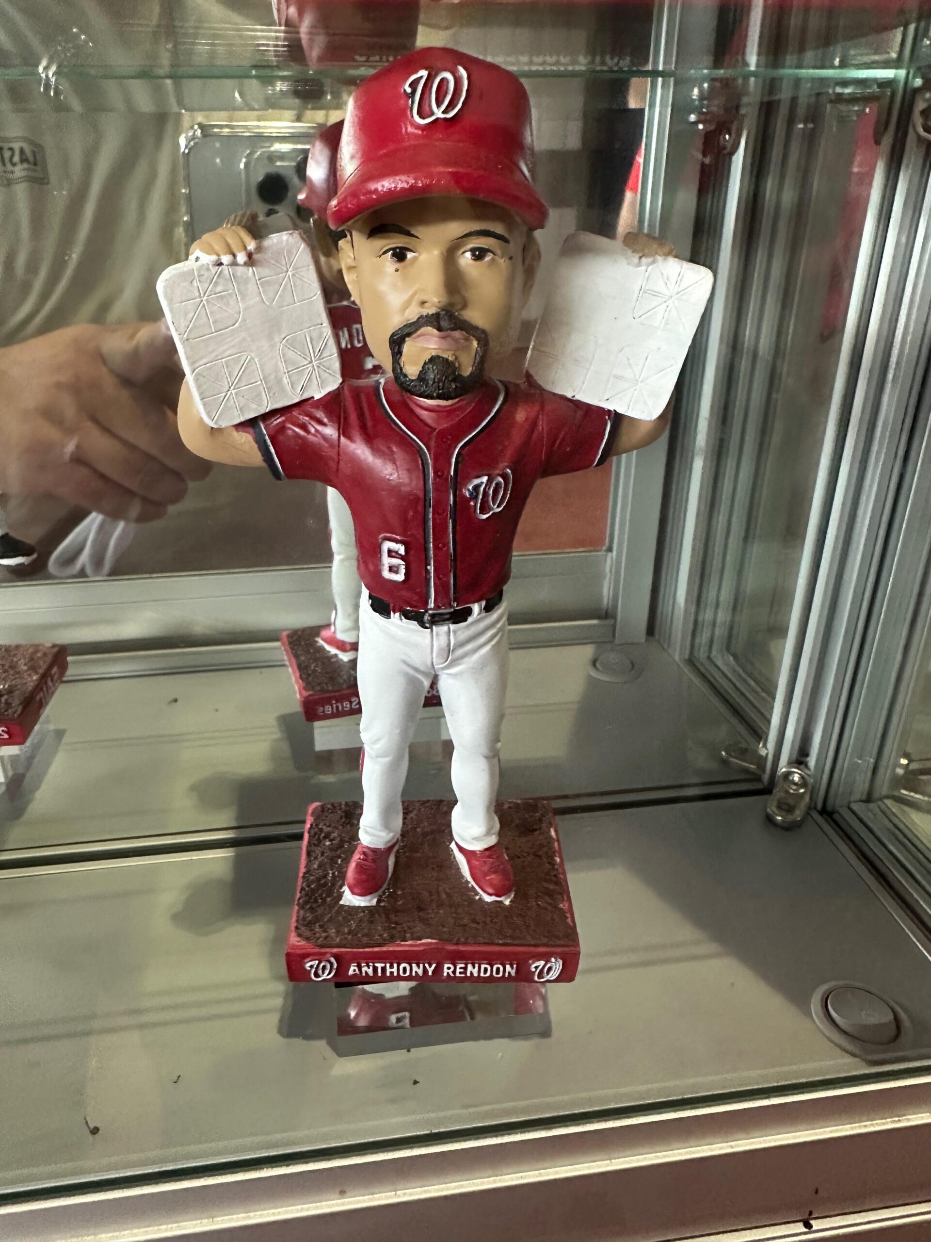 Rendon bobble at Nationals Park