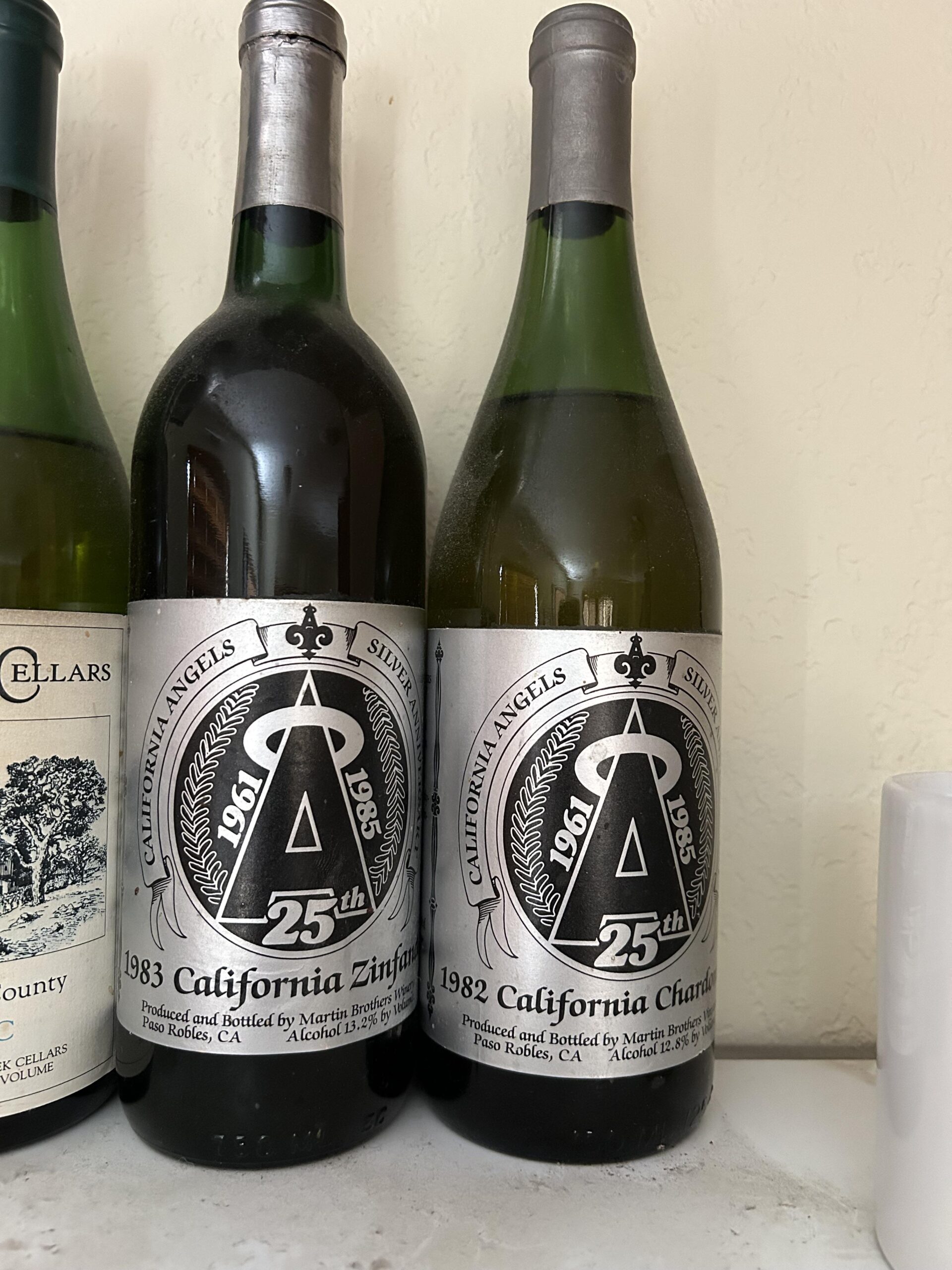 Angel anniversary wine