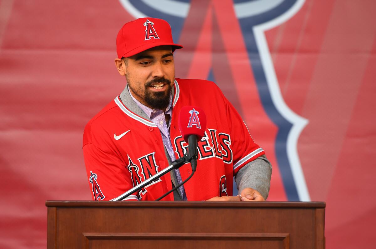 Were y’all excited when we signed Anthony R*ndon in 2019?
