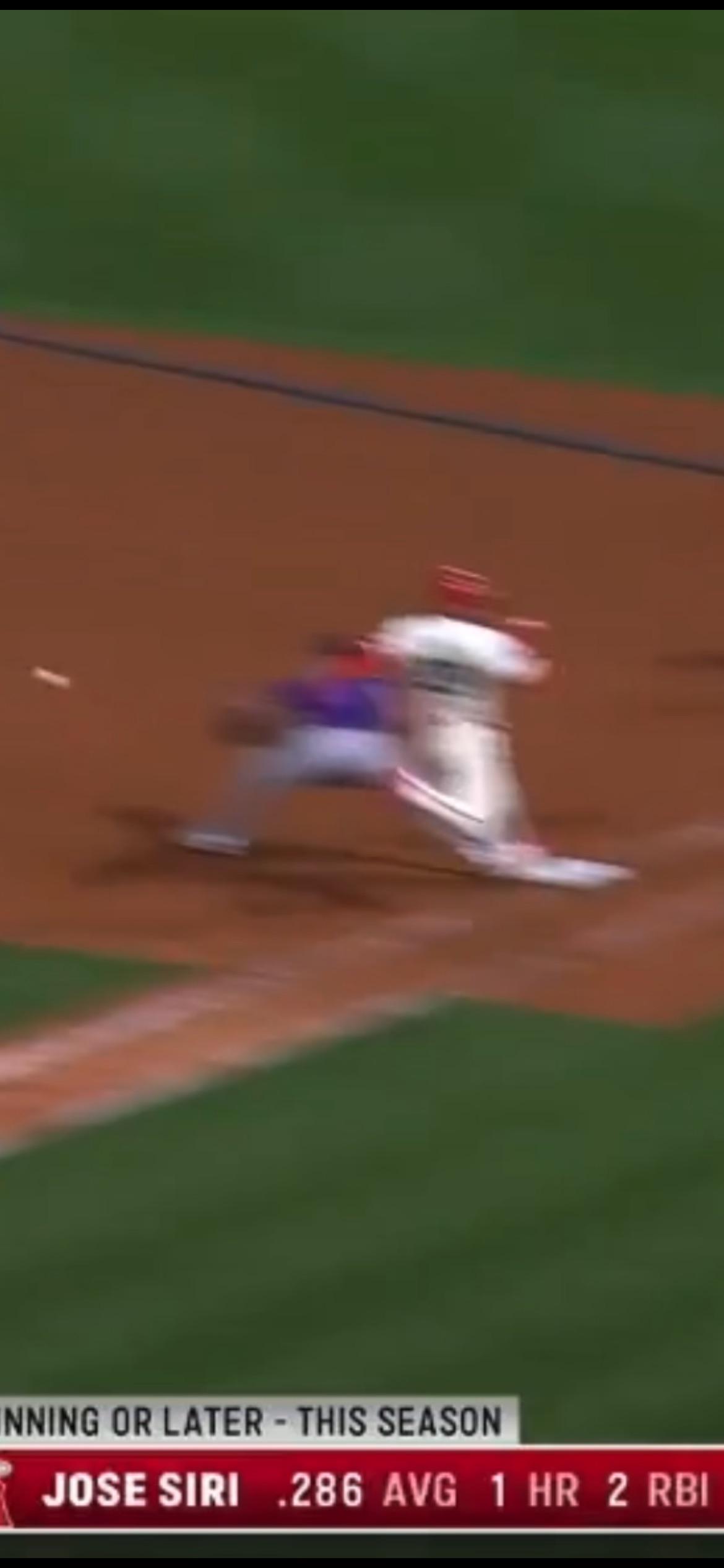 Even at the blurriest angle, you can still see Siri was safe by a mile!